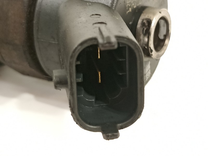 Recambio de inyector para opel zafira b cosmo referencia OEM IAM 0445110165  