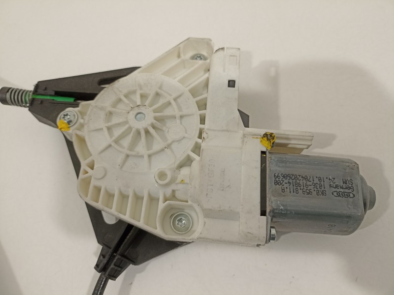 Recambio de elevalunas trasero derecho para audi a1 (8xk) attraction referencia OEM IAM 8X4839462A 8K0959811A 