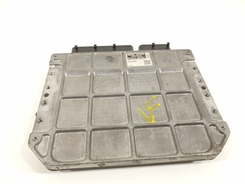 Recambio de centralita motor uce para toyota auris luna referencia OEM IAM 8966102D91 1758009592 