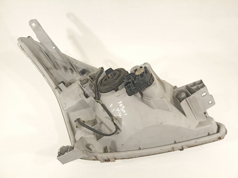 Recambio de faro izquierdo para toyota land cruiser (j12) 3.0 d-4d gx referencia OEM IAM   