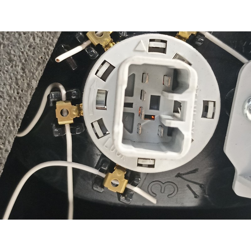 Recambio de piloto trasero derecho para toyota land cruiser (j12) 3.0 d-4d gx referencia OEM IAM   