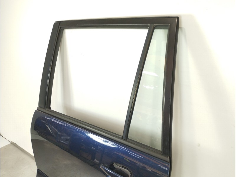 Recambio de puerta trasera izquierda para toyota land cruiser (j12) 3.0 d-4d gx referencia OEM IAM   