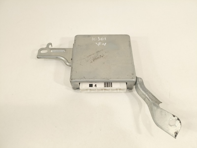 Recambio de modulo electronico para toyota land cruiser (j12) 3.0 d-4d gx referencia OEM IAM 8929360030  