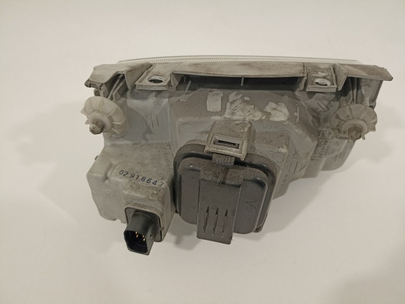 Recambio de faro izquierdo para volkswagen polo berlina (6n2) trendline referencia OEM IAM 6N1941017AA  