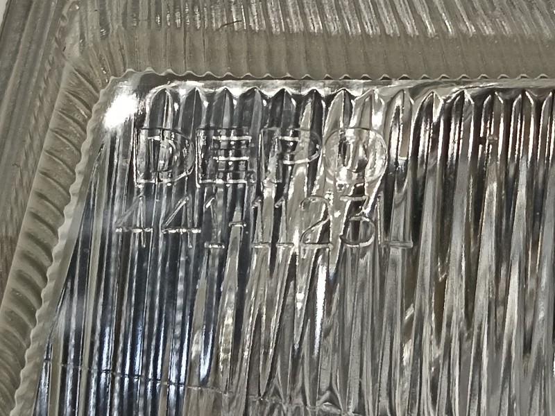 Recambio de faro izquierdo para volkswagen polo berlina (6n2) trendline referencia OEM IAM 6N1941017AA  