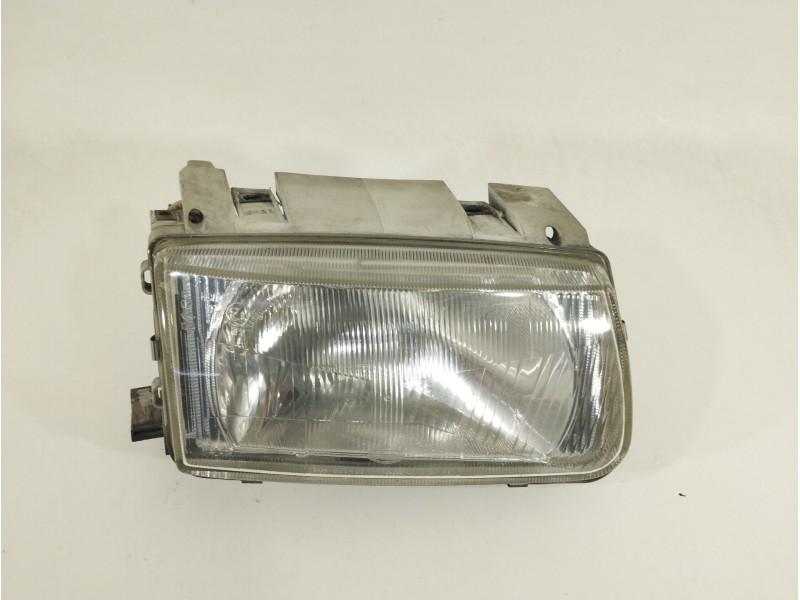 Recambio de faro derecho para volkswagen polo berlina (6n2) trendline referencia OEM IAM 6N1941018AA  
