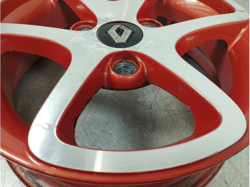 Recambio de llanta para renault twizy cargo referencia OEM IAM 0511R  