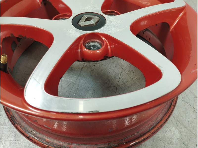 Recambio de llanta para renault twizy cargo referencia OEM IAM 0511R  