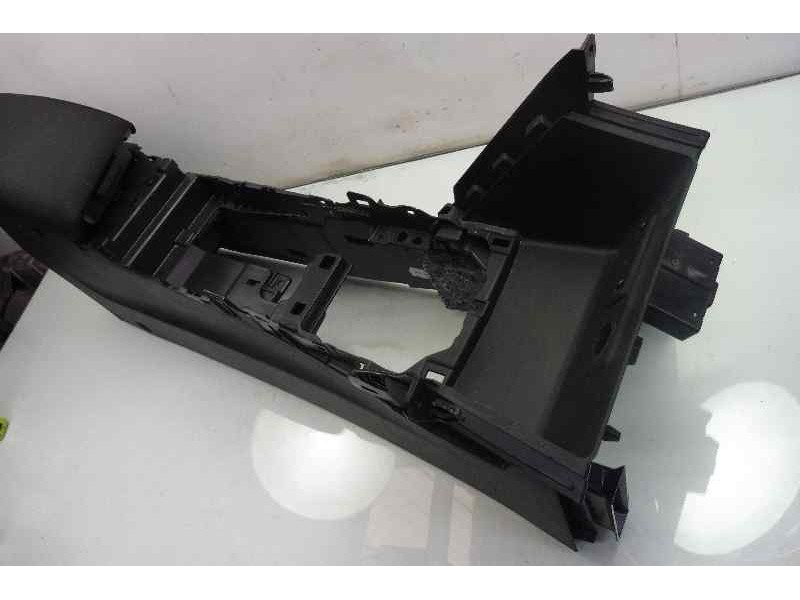 Recambio de apoyabrazos central para renault megane iv berlina 5p intens referencia OEM IAM 969109180R  