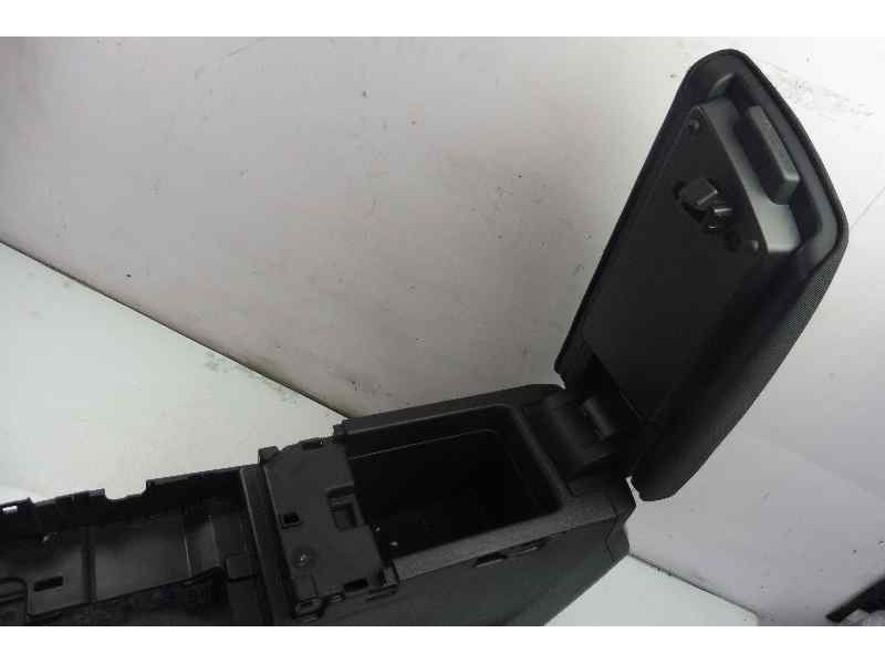 Recambio de apoyabrazos central para renault megane iv berlina 5p intens referencia OEM IAM 969109180R  