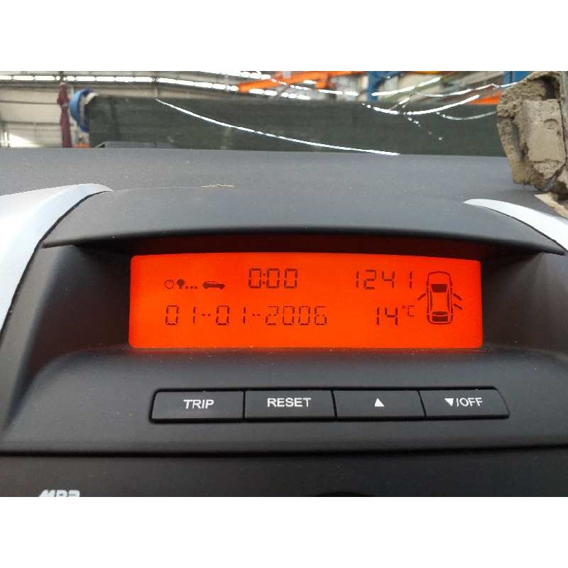 Recambio de pantalla multifuncion para kia cee´d active referencia OEM IAM 957101H400  