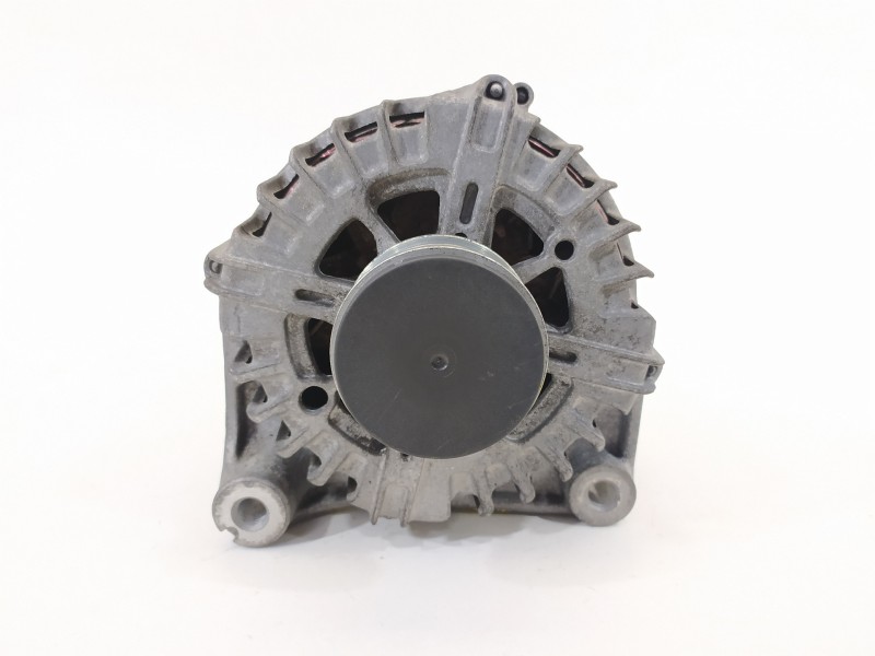 Recambio de alternador para bmw serie 3 touring (f31) 320d referencia OEM IAM 8578608 FGN18S141 2622129A