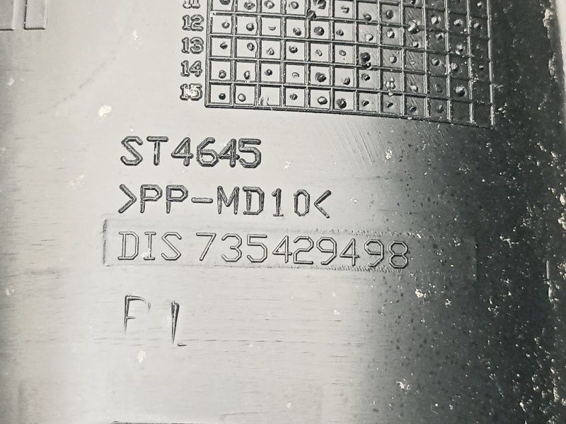 Recambio de moldura para fiat 500 abarth referencia OEM IAM 735429498  