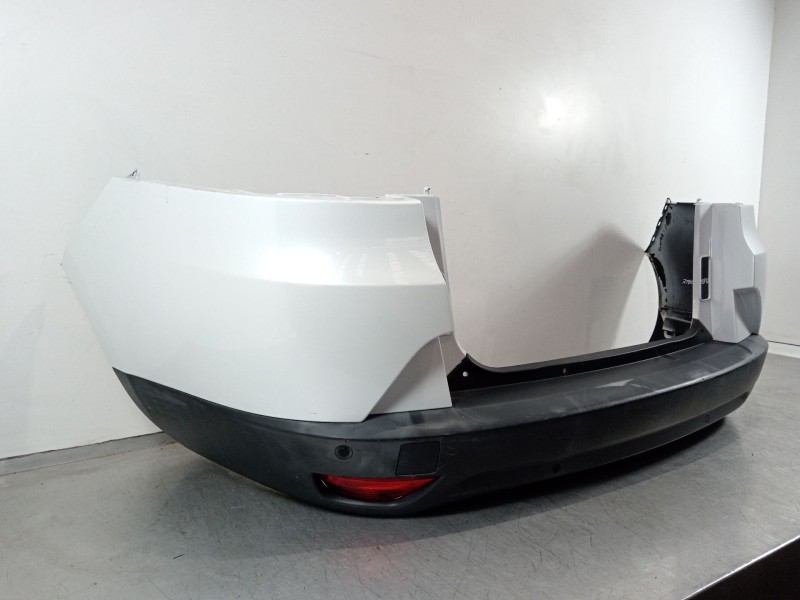 Recambio de paragolpes trasero para renault megane iii coupe bose edition referencia OEM IAM 851200003r  850b20003r