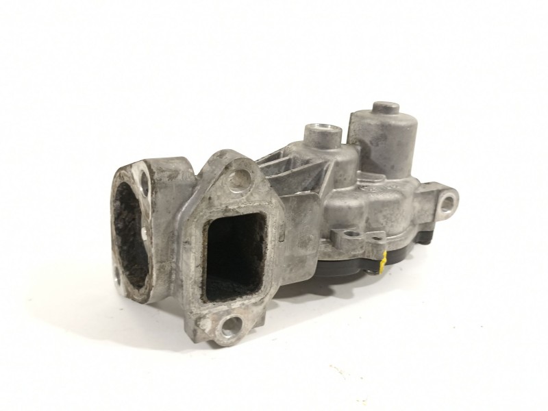 Recambio de valvula egr para chevrolet trax ls+ referencia OEM IAM 55581958  