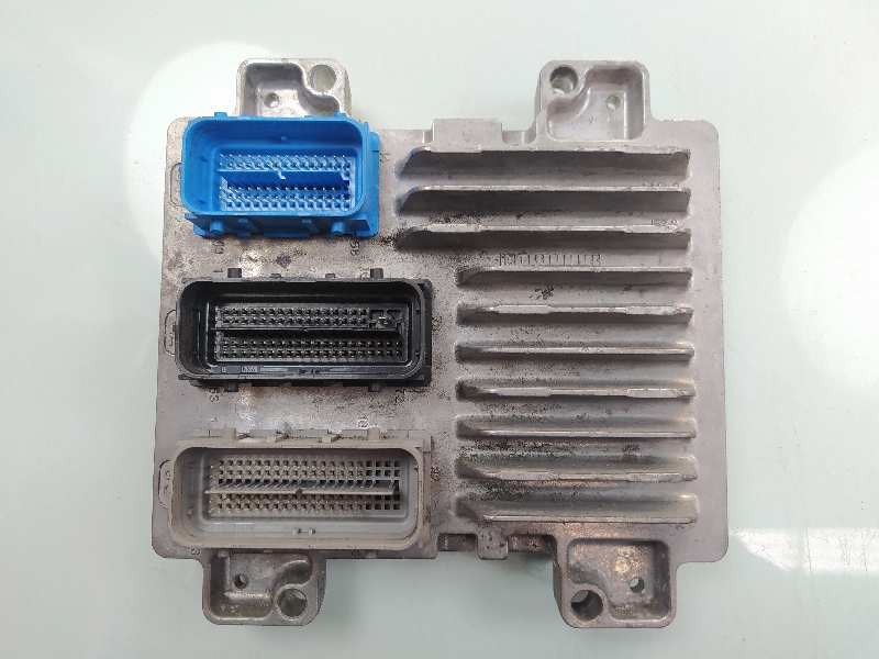 Recambio de centralita motor uce para opel adam glam ecoflex referencia OEM IAM 12669134 12668866 