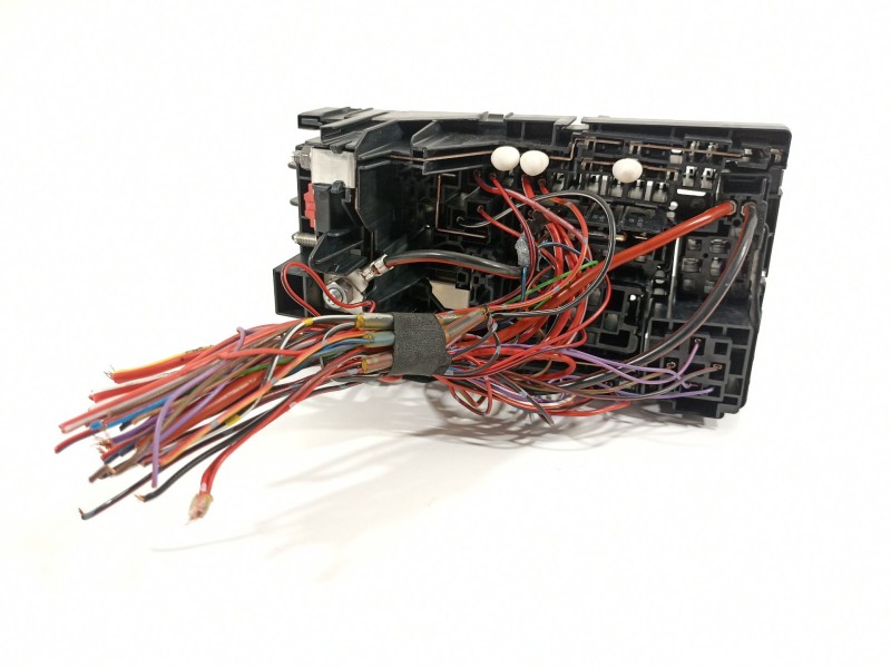 Recambio de caja reles / fusibles para volkswagen golf vii lim. gte referencia OEM IAM 5q0937125c  5q0937503d