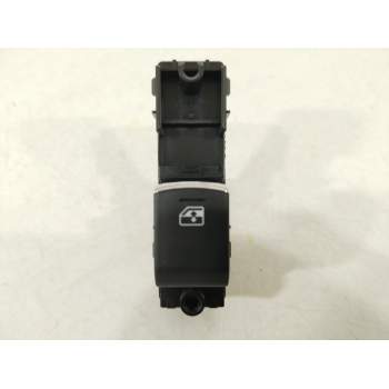 MANDO ELEVALUNAS TRASERO DERECHO 83071FJ180 