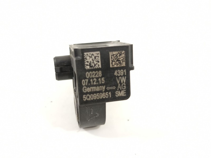 Recambio de sensor para volkswagen golf vii lim. gte referencia OEM IAM 5Q0959651  