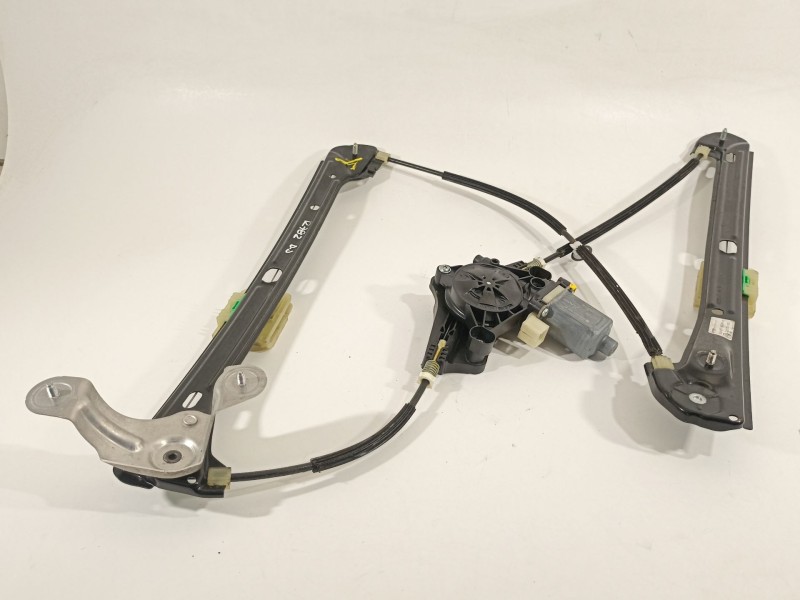 Recambio de elevalunas delantero derecho para volkswagen golf vii lim. gte referencia OEM IAM 5G4837462H  