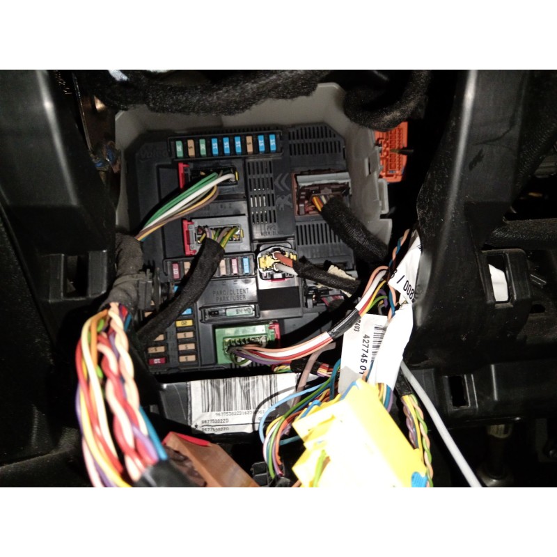 Recambio de caja reles / fusibles para peugeot 308 business line referencia OEM IAM   