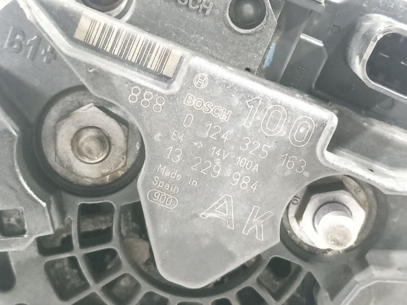Recambio de alternador para opel zafira b cosmo referencia OEM IAM 13229984  0124325163