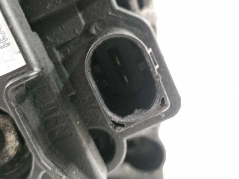 Recambio de alternador para audi a3 (8p) 2.0 tdi ambiente referencia OEM IAM 0124525128 05033757AB 