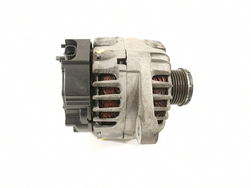Recambio de alternador para opel insignia berlina cosmo referencia OEM IAM 13502582  