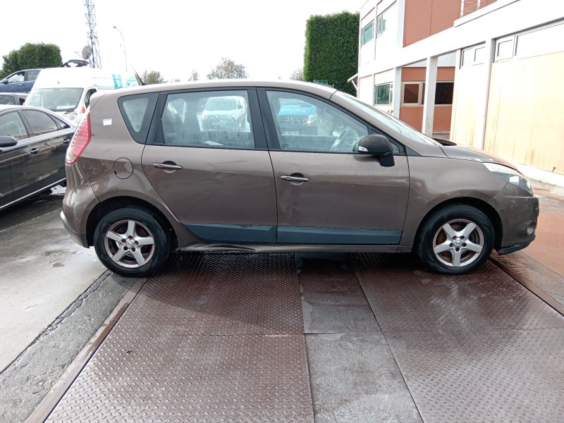 renault scenic iii del año 2010