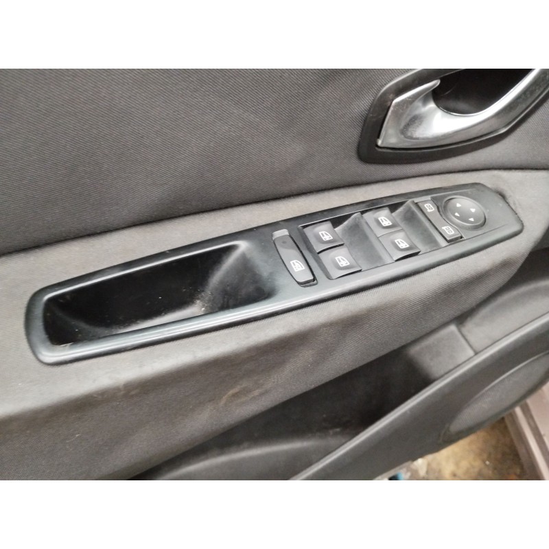 Recambio de mando elevalunas delantero izquierdo para renault scenic iii dynamique referencia OEM IAM   