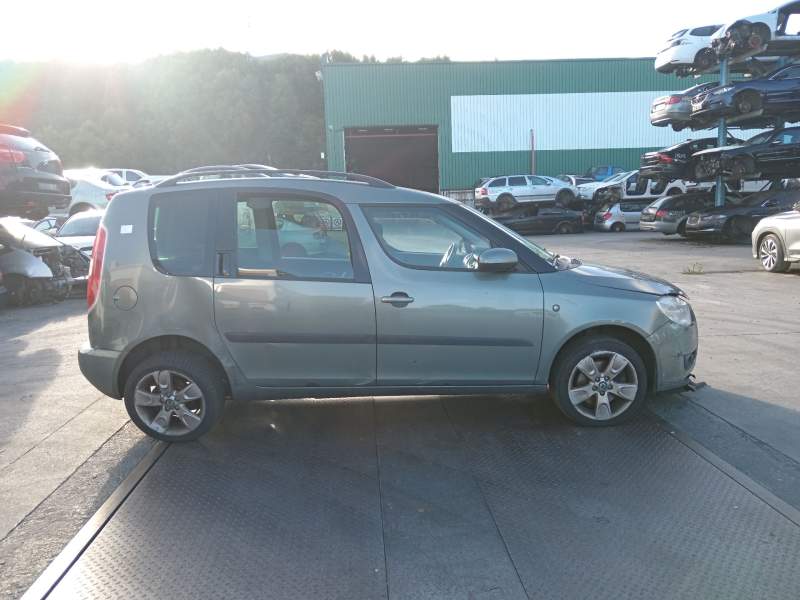 SKODA ROOMSTER (5J7)