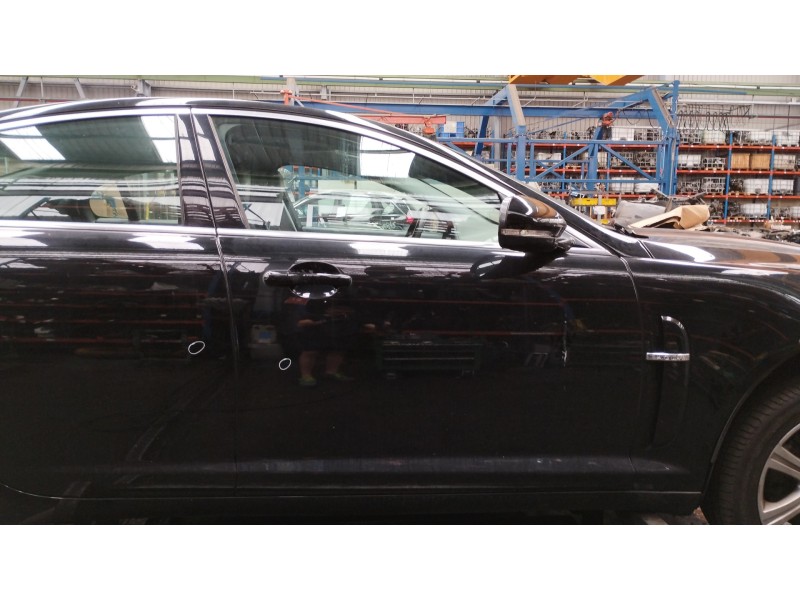 Recambio de puerta delantera derecha para jaguar xf 3.0 v6 diesel luxury referencia OEM IAM   