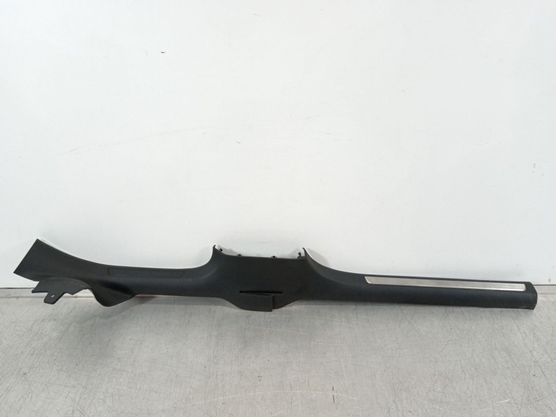 Recambio de moldura para volkswagen golf vii lim. gte referencia OEM IAM 5G4853369  