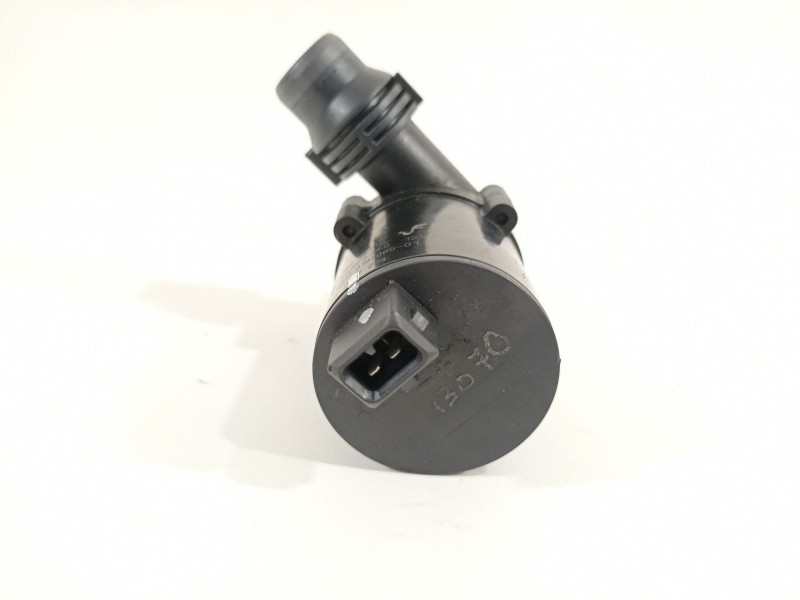 Recambio de bomba agua para bmw x6 (e71) 3.5d referencia OEM IAM 702078340  64119197085