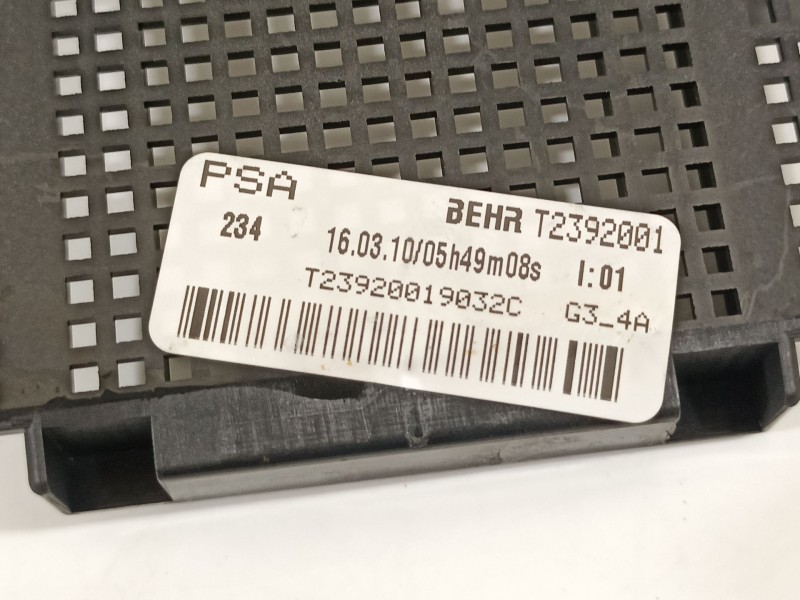 Recambio de resistencia calefaccion para peugeot 5008 sport pack referencia OEM IAM T2392001  