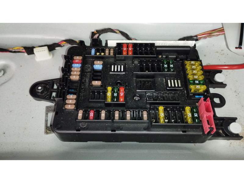 CAJA RELES / FUSIBLES 9337881 MS20140510 