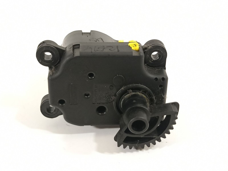 Recambio de motor apertura trampillas climatizador para peugeot 5008 sport pack referencia OEM IAM P1975001U  