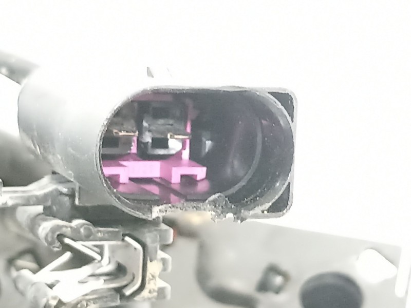 Recambio de cerradura capot para seat arona xperience referencia OEM IAM 6F0823509 6F0823509018 6F0823509015