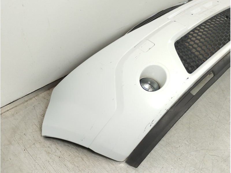 Recambio de paragolpes delantero para dacia sandero ambiance music referencia OEM IAM 8200526596  