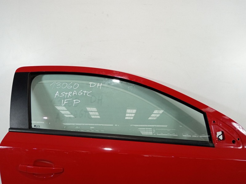 Recambio de puerta delantera derecha para opel astra gtc cosmo referencia OEM IAM   