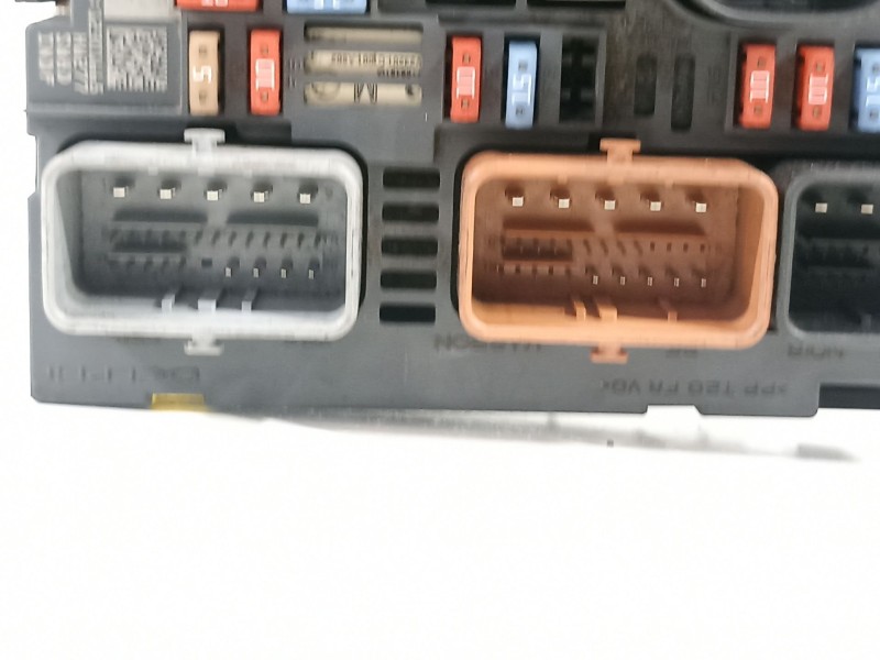 Recambio de caja reles / fusibles para citroën c4 picasso millenium referencia OEM IAM 9667044880  