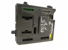 Recambio de caja reles / fusibles para renault megane iii berlina 5 p dynamique referencia OEM IAM 284B17288R  