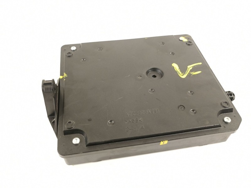 Recambio de caja reles / fusibles para renault megane iii berlina 5 p dynamique referencia OEM IAM 284B17288R  