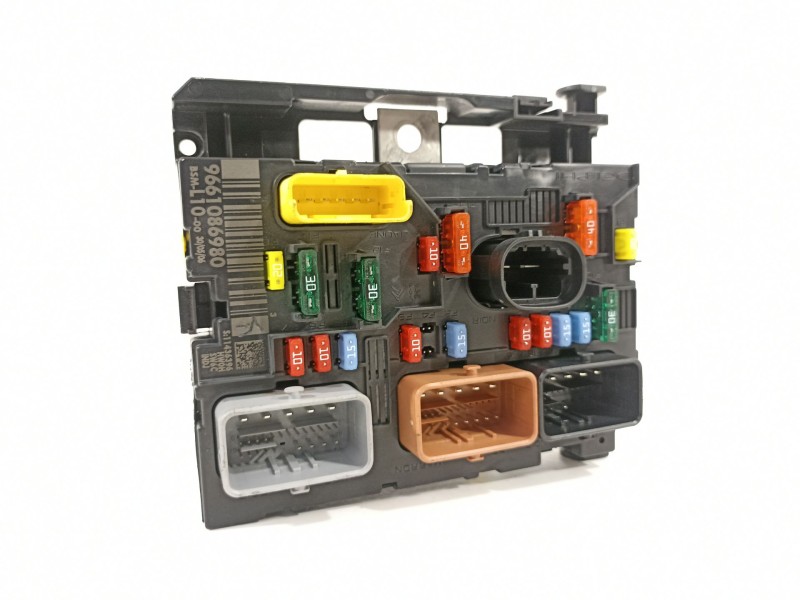 Recambio de caja reles / fusibles para peugeot 207 sport referencia OEM IAM 9661086980  