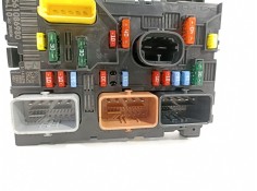 Recambio de caja reles / fusibles para peugeot 207 sport referencia OEM IAM 9661086980   2