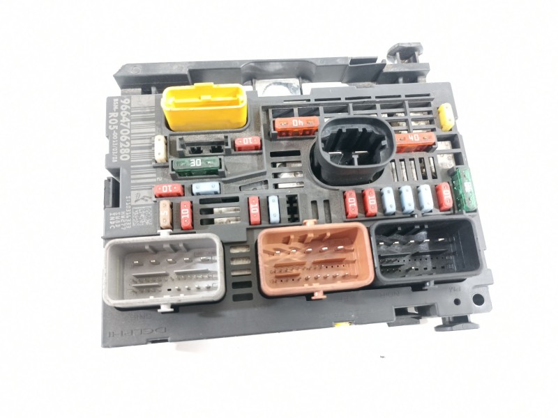Recambio de caja reles / fusibles para peugeot 308 sport referencia OEM IAM 9664706280  
