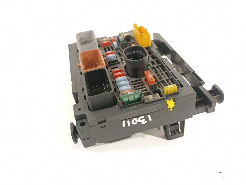 Recambio de caja reles / fusibles para peugeot 308 sport referencia OEM IAM 9664706280  