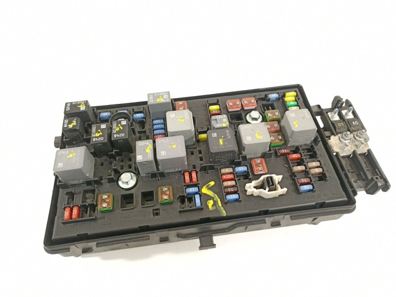 Recambio de caja reles / fusibles para chevrolet orlando lt referencia OEM IAM 13222782 529050199 13255300