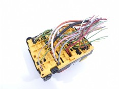 Recambio de caja reles / fusibles para peugeot 308 business line referencia OEM IAM 9804848580   2