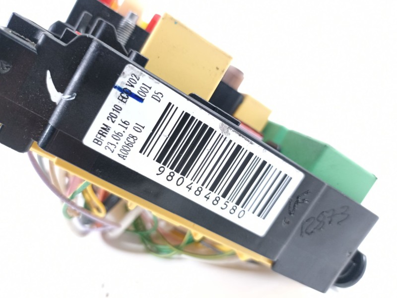 Recambio de caja reles / fusibles para peugeot 308 business line referencia OEM IAM 9804848580  